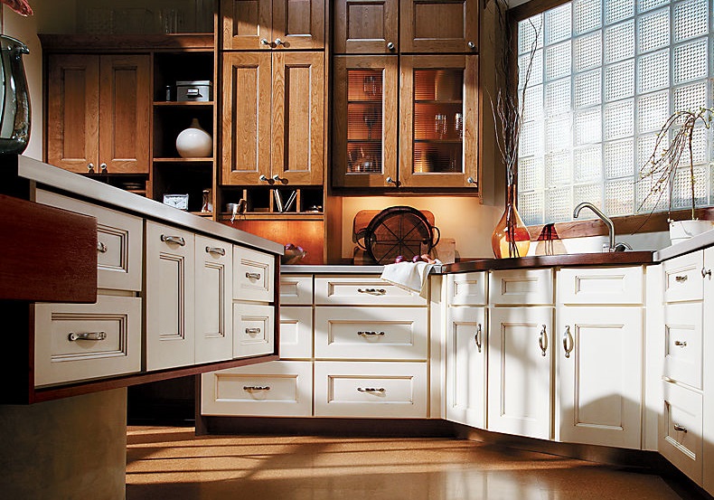 Yorktowne/Medallion cabinetry